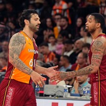17 yıl sonra Galatasaray'a veda etti