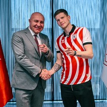 Samsunspor, İzlandalı sol bek Logi Tomasson ile sözleşme imzaladı