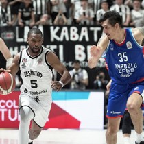 MAÇ SONUCU | Beşiktaş Fibabanka 82-74 Anadolu Efes