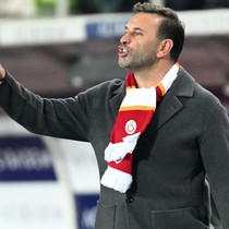 Okan Buruk'un 3 yıldır düşünmediği isim ayrılmak istiyor!