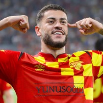 Premier Lig ekipleri Romulo'nun peşinde
