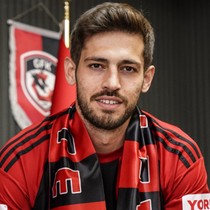 Gaziantep FK defans oyuncusu Arda Kızıldağ ile sözleşme yeniledi