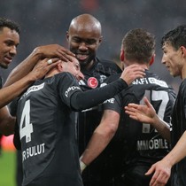Beşiktaş Onur Bulut'un Başakşehir'e transfer olduğunu açıkladı