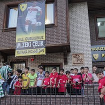 Milli futbolcu Zeki Çelik, futbola başladığı takımı unutmadı