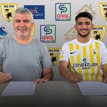 Muşspor orta sahaya genç futbolcu aldı