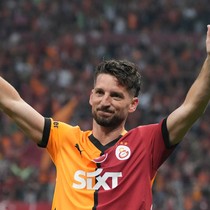 futboldan bir Mertens geçti