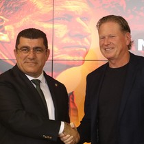 Kayserispor’da Alman teknik direktör Markus Gisdol için imza töreni düzenlendi