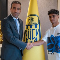 MKE Ankaragücü, 2 genç futbolcuyla profesyonel sözleşme imzaladı