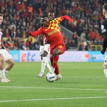 Göztepe Dennis'i isteyen Anderlecht’in teklifini reddetti