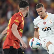 Okan Buruk Frankowski'yi bırakmıyor