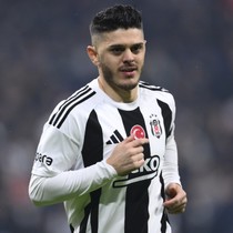 Immobile, Ox, Onana derken Rashica gidiyor