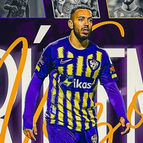 Eyüpspor kiralık stoper Ruben Vezo'ya veda etti
