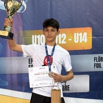 Suer Bulut Aras Saydut Van'ın ilk milli eskrim sporcusu oldu