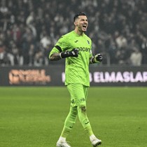 Taraftarların görüşü belli: Avrupa'ya git Uğurcan