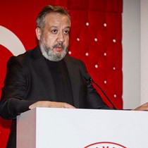 Antalyaspor Başkanı Sinan Boztepe görevini bırakacağını açıkladı