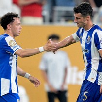 Dün Porto satış listesine koydu bugün Fenerbahçe talip oldu