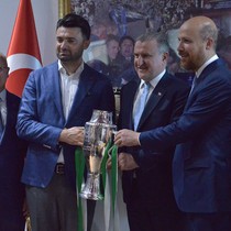 Bakan Bak: Bursaspor'u, Süper Lig'de görmek istiyoruz