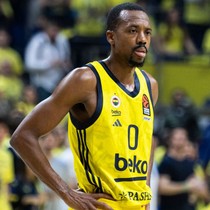 Fenerbahçe Beko, ABD'li basketbolcu Errick McCollum ile yollarını ayırdı
