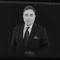Kanser tedavisi gören Sabri Ugan hayatını kaybetti