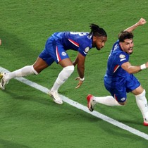 Olaylı maçta turlayan Chelsea