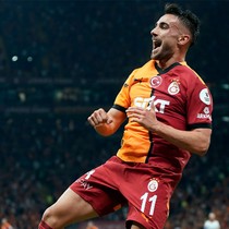 Galatasaray'da ikinci imza Yunus Akgün'den! Yeni maaşı belli oldu...