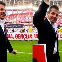 Emre Belözoğlu geri dönüşünü böyle duyurdu!