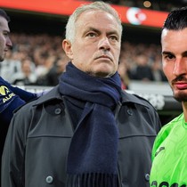 Mourinho kararını verdi! Uğurcan transferi iptal olunca Livakovic'in eldivenleri...
