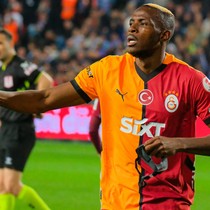 Napoli, Osimhen transferini yokuşa sürdü! 75 milyon euroyu bile geri çevirdiler