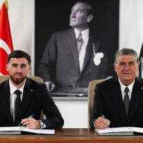 CANLI İZLE | Orkun Kökçü'nün imza töreni