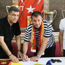 Yeni Malatyaspor'da Cafer Aydın'dan 1 yıllık imza
