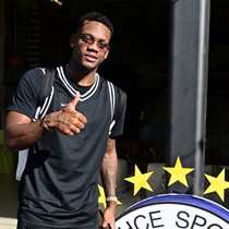 Jhon Duran, Fenerbahçe'nin Portekiz kampına katıldı
