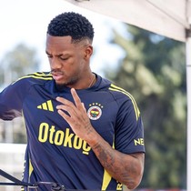 Fenerbahçe'de Jhon Duran ilk idmanına çıktı