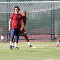 Fatih Tekke'den transfer açıklaması! "En az iki orta saha..."