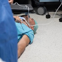 Serdar Dursun eşi doğum yaparken baygınlık geçirdi!