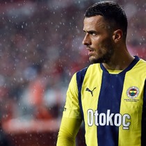 Fenerbahçe'den ayrıldı, rotayı Yunanistan'a çevirdi