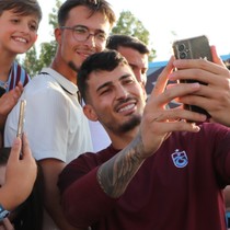 Trabzonspor'da futbolcular ile taraftarla bir araya geldi
