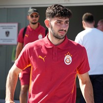 Galatasaray'da ayrılık iptal! Yüksek maaşı sebebiyle vazgeçtiler