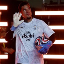 Ederson ya 6 milyon euroyu kabul edecek ya da transfer görüşmeleri bitecek