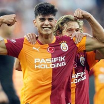 Burası, çok büyük bir camia. Buraya gelmek için çok çalıştım