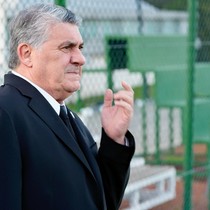 Serdal Adalı Fatih Terim'in 21'lik stoperini istedi