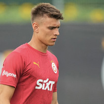 Galatasaray'da ayrılık! Transfer görüşmeleri başladı