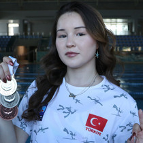 Serbest dalışta dünya şampiyonu olan Ece Akgün'ün hedefi yeni başarılar elde etmek