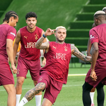 Victor Osimhen, Galatasaray formasıyla ilk antrenmanına çıktı