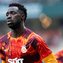 Özbek Davinson ile masaya oturdu! Menajeri İstanbul'a geldi