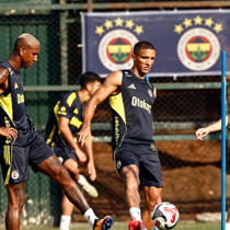 Fenerbahçe, Feyenoord ile yapacağı rövanş maçının hazırlıklarına ara vermeden başladı