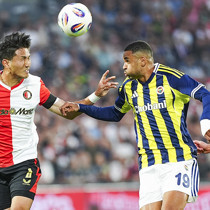 Hollanda'da manşet Fenerbahçe: Feyenoord, Türkiye'ye mutlu gidiyor!