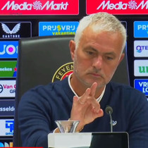Jose Mourinho'nun sinekle imtihanı! Kendisi de güldü