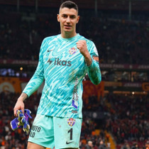 Berke Özer'den transfer açıklaması! "Elimde olmayan şeyler var"