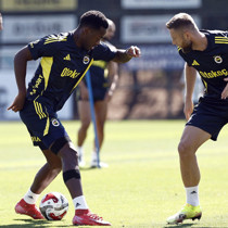 Fenerbahçe, Feyenoord maçının hazırlıklarına devam etti