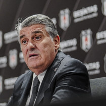 Serdal Adalı futbolcu satar satmaz Çekyalı yıldızı İstanbul'a indirecek